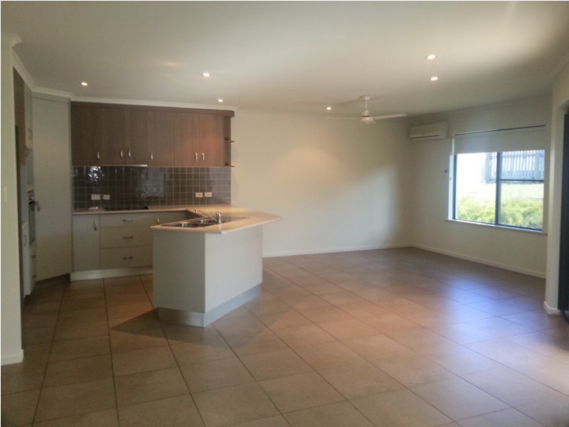 3 Townsend Street, Bucasia QLD 4750