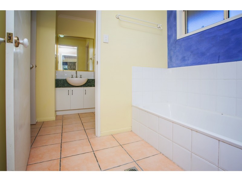 5 Schnapper Court, Andergrove QLD 4740