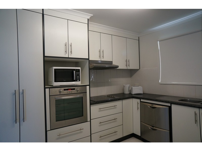 84 Bradman Drive, Glenella QLD 4740