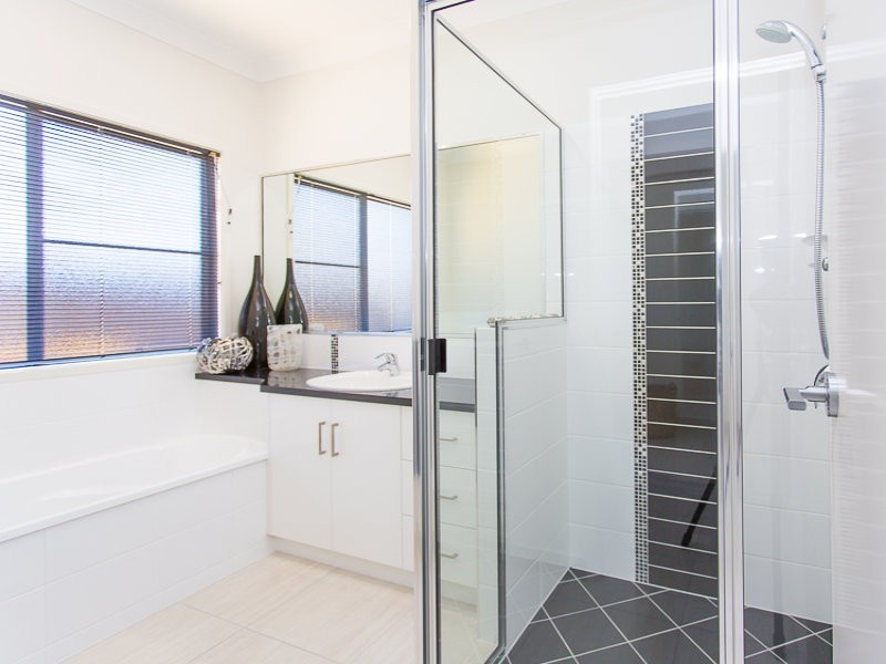 3 Primavera Boulevard, Beaconsfield QLD 4740