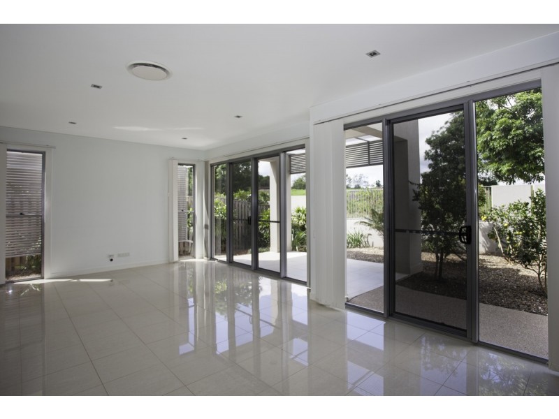 3/6-24 Belangason Way, Shoal Point QLD 4750