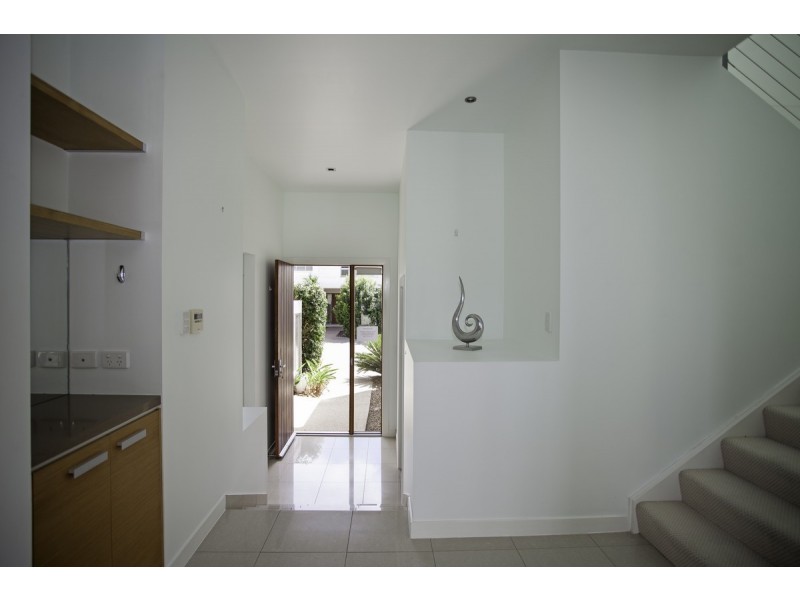 3/6-24 Belangason Way, Shoal Point QLD 4750