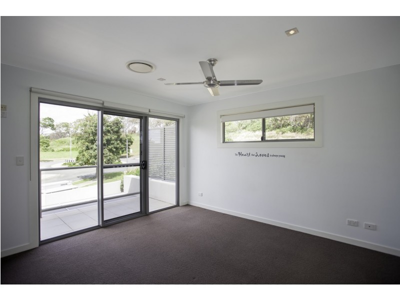 4/6-24 Belangason Way, Shoal Point QLD 4750