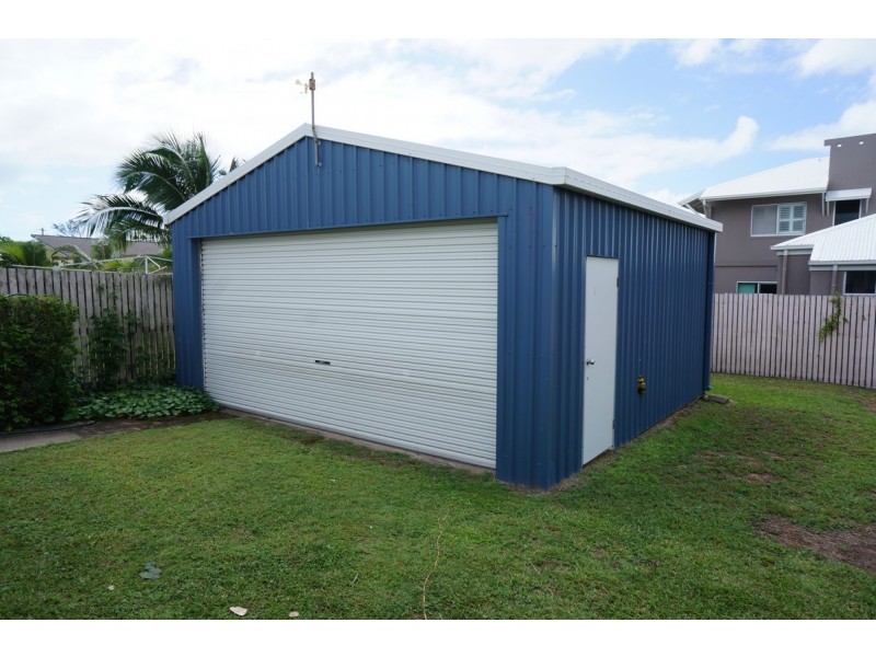 8 Keswick Avenue, Slade Point QLD 4740