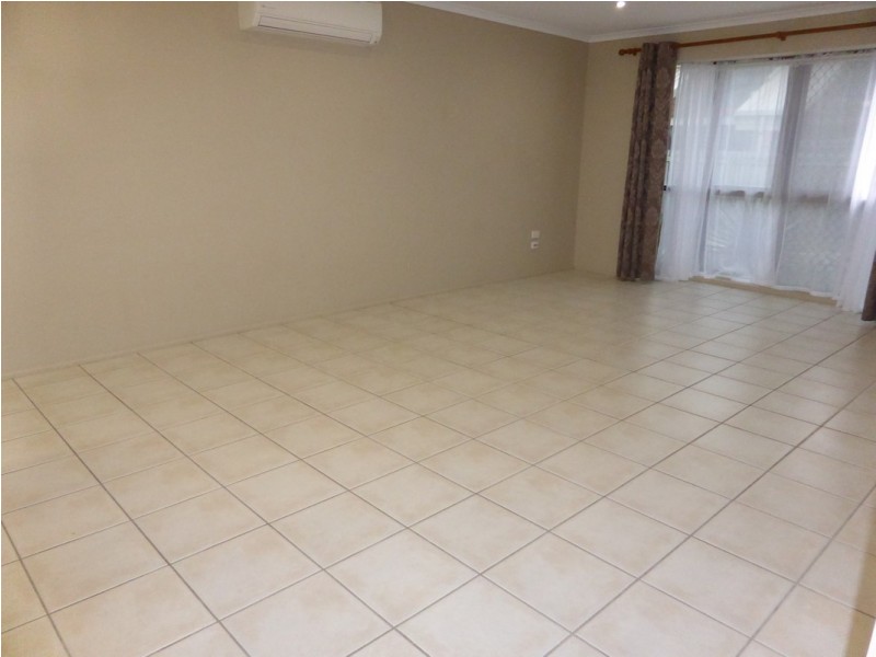 2/8 Prudhoe Street, East Mackay QLD 4740