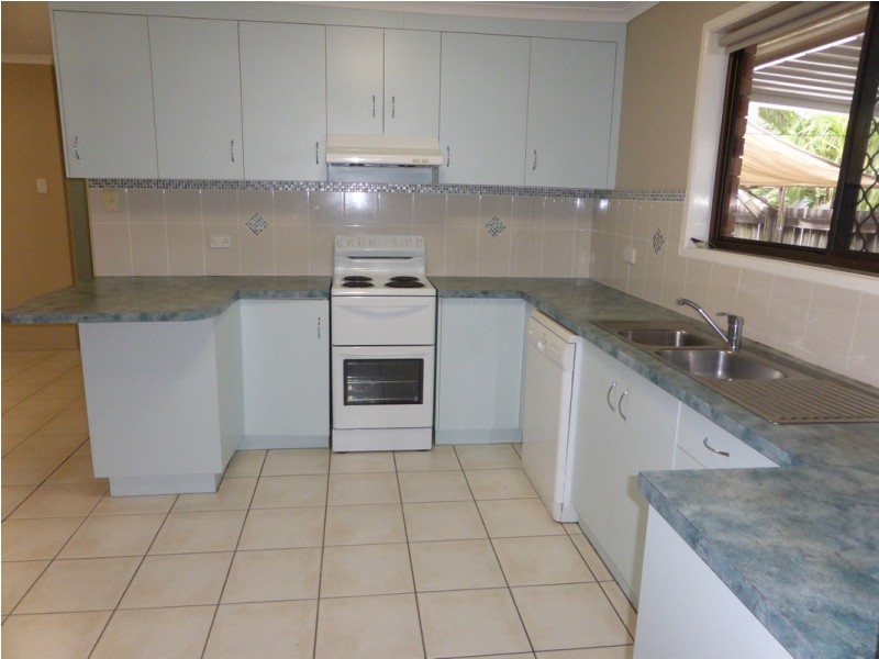 2/8 Prudhoe Street, East Mackay QLD 4740