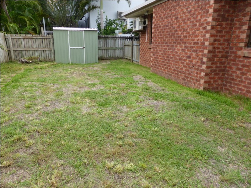 2/8 Prudhoe Street, East Mackay QLD 4740