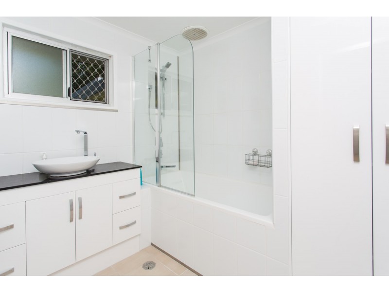 15 Osprey Close, Slade Point QLD 4740