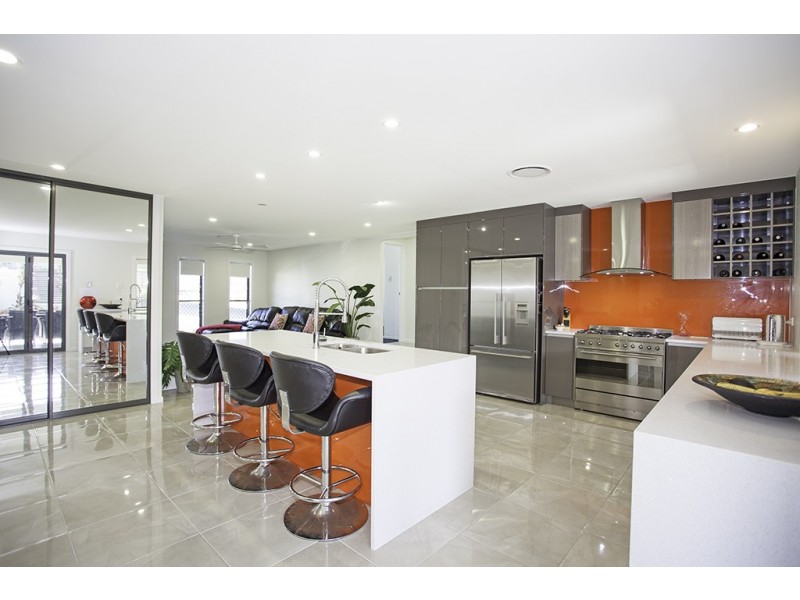 1 Coral Cove Court, Blacks Beach QLD 4740