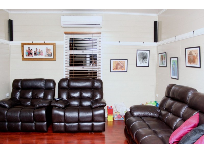 24 Maud Street, Mirani QLD 4754