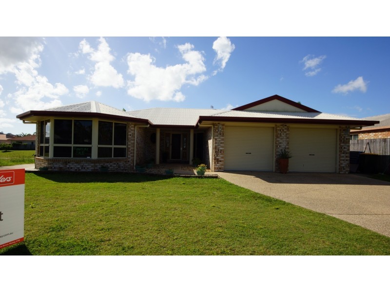 33 Schapers Road, Glenella QLD 4740