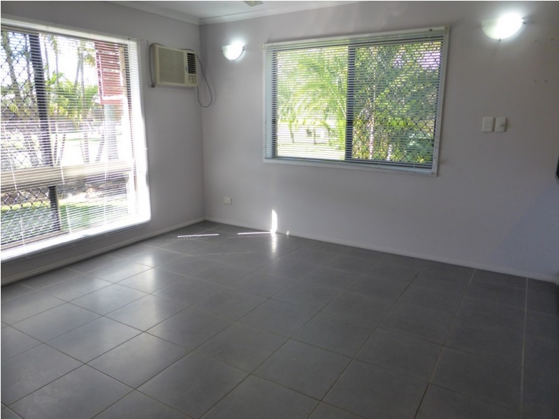 43 Grevillea Drive, Glenella QLD 4740