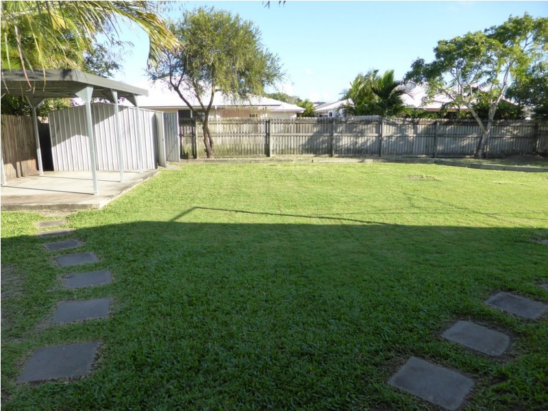 43 Grevillea Drive, Glenella QLD 4740
