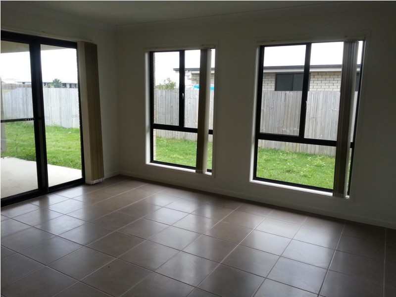 17 Elizabeth Street, Mirani QLD 4754