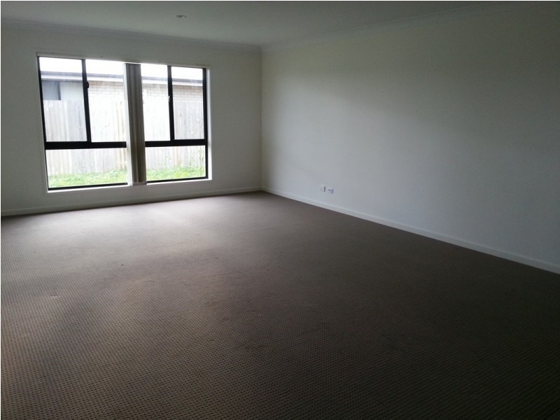 17 Elizabeth Street, Mirani QLD 4754