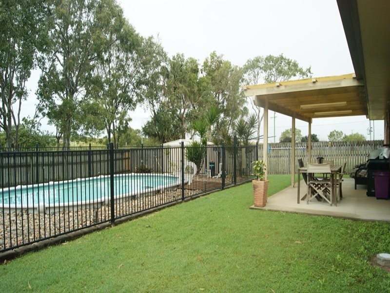 22 Kinghorn Street, Eimeo QLD 4740