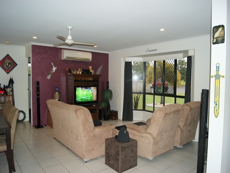 22 Kinghorn Street, Eimeo QLD 4740
