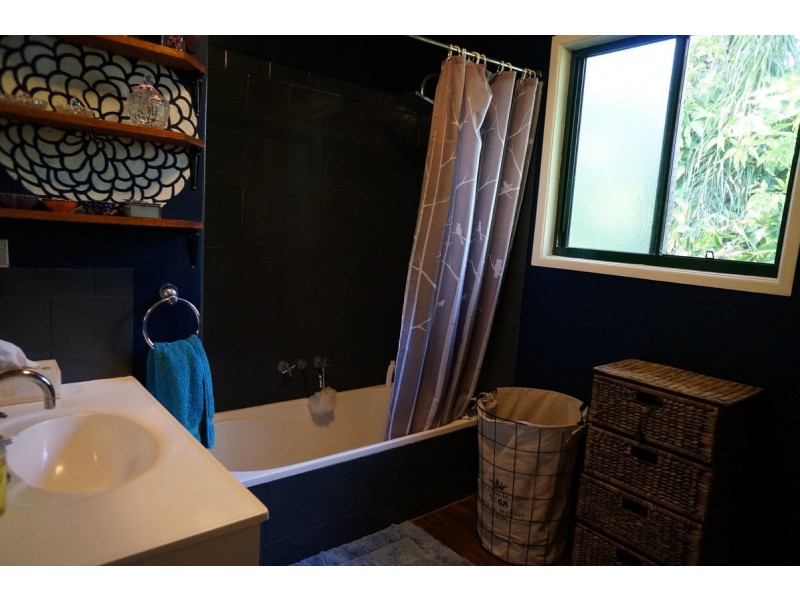 72 Mango Avenue, Eimeo QLD 4740