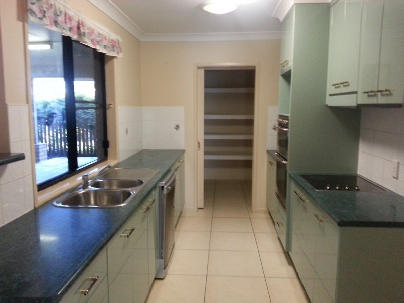 11 Dustwill Street, Eimeo QLD 4740