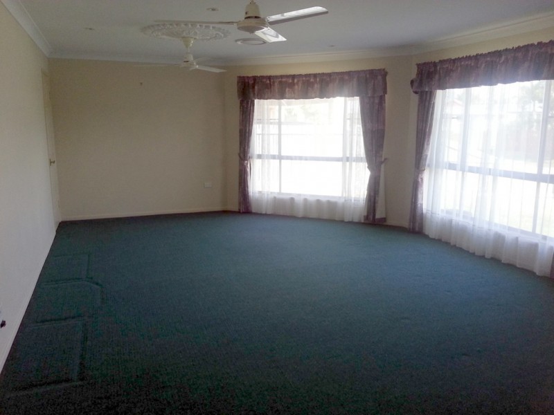 11 Dustwill Street, Eimeo QLD 4740