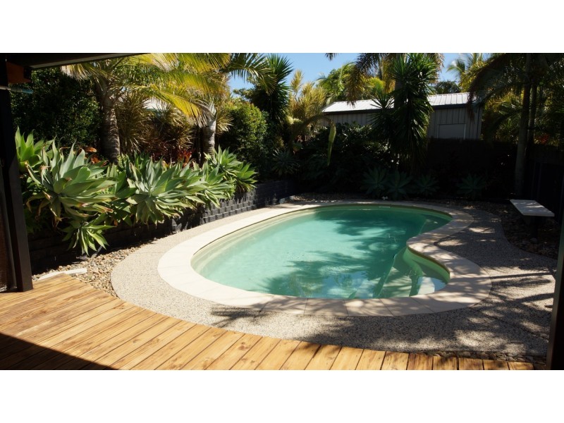 11 Botha Street, Blacks Beach QLD 4740