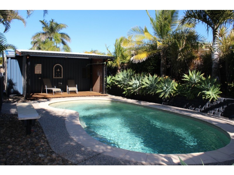 11 Botha Street, Blacks Beach QLD 4740