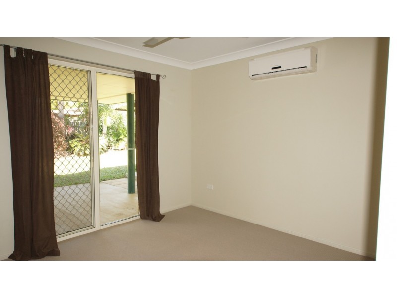 11 Botha Street, Blacks Beach QLD 4740