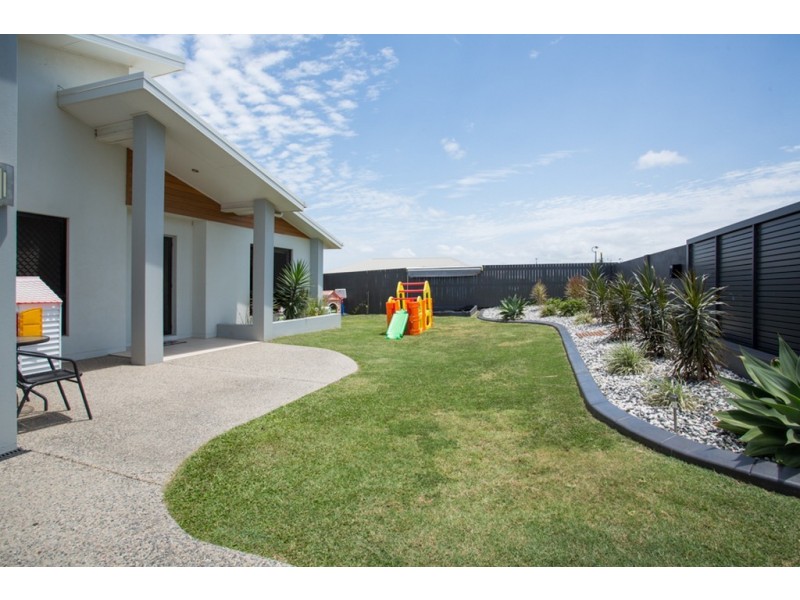 22 Hinze Circuit, Rural View QLD 4740