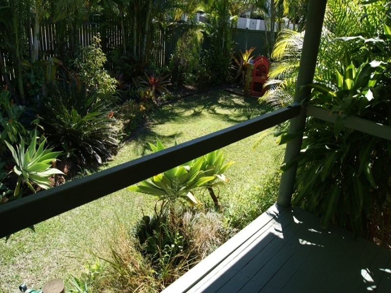 5 Bower St, Slade Point QLD 4740
