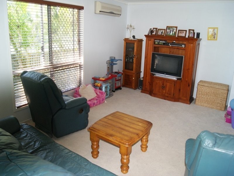 5 Bower St, Slade Point QLD 4740