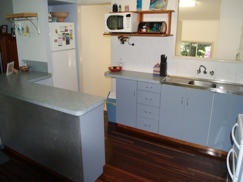 5 Bower St, Slade Point QLD 4740