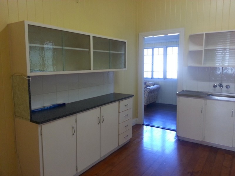 9 Tait Street, West Mackay QLD 4740