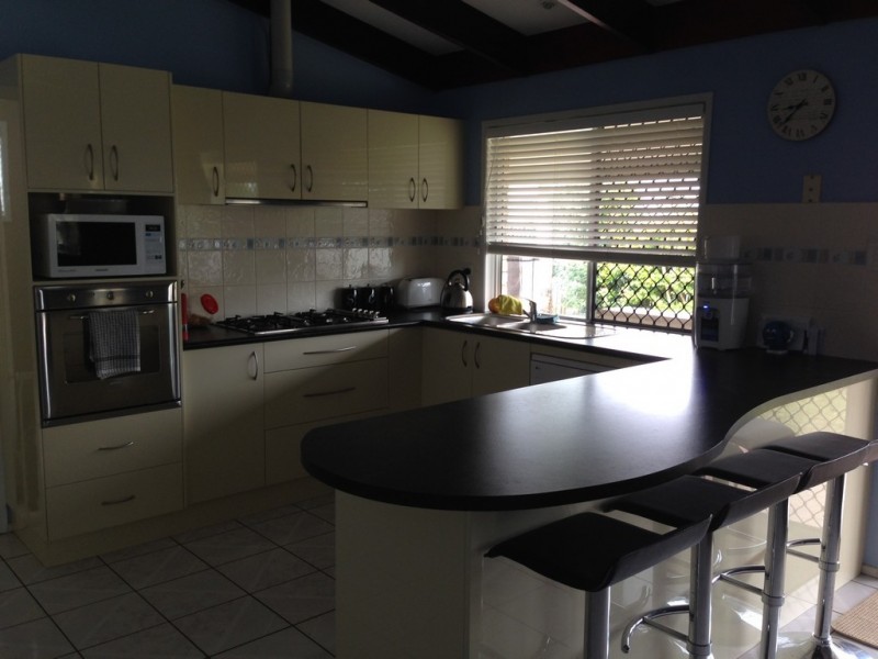 30 Bradman Drive, Glenella QLD 4740