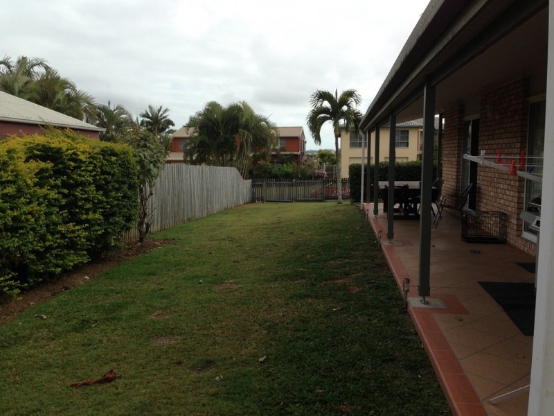 30 Bradman Drive, Glenella QLD 4740
