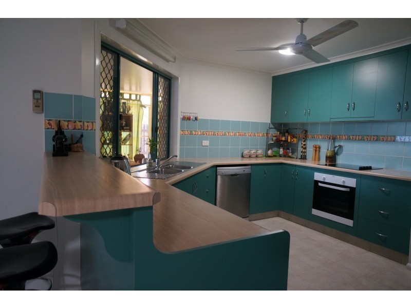 9 Caledonian Drive, Beaconsfield QLD 4740