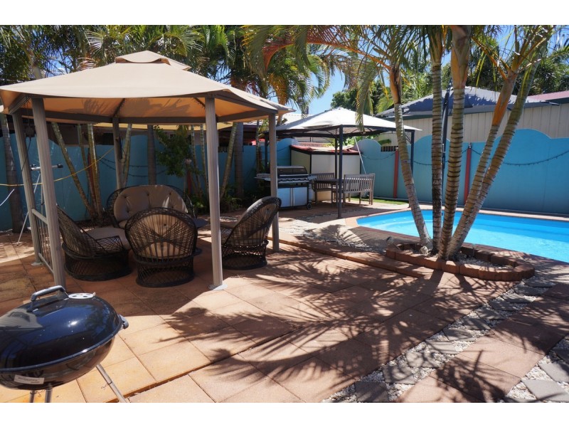 9 Caledonian Drive, Beaconsfield QLD 4740