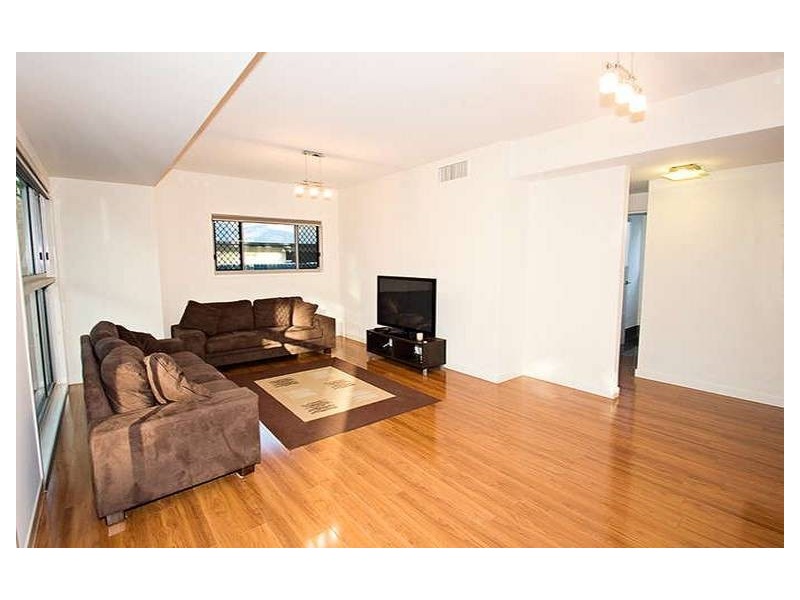 11 Pacific Drive, Blacks Beach QLD 4740