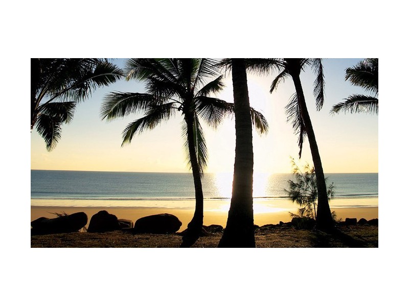 11 Pacific Drive, Blacks Beach QLD 4740