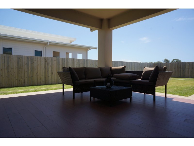 5 Boardrider Boulevard, Shoal Point QLD 4750