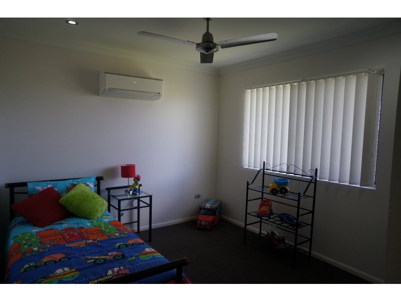 5 Boardrider Boulevard, Shoal Point QLD 4750