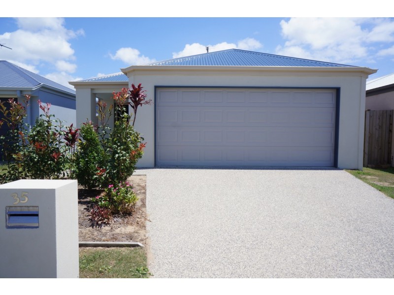35 Scarborough Circuit, Blacks Beach QLD 4740