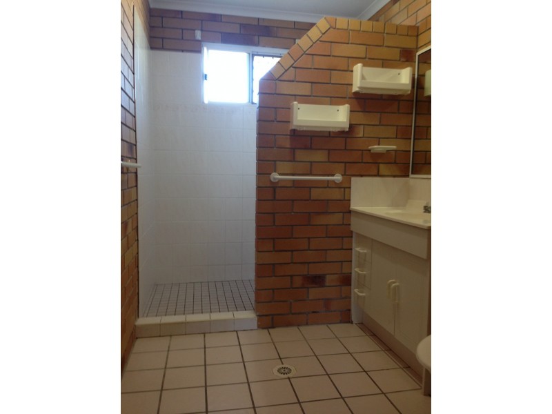 2/67 Oak Street, Andergrove QLD 4740