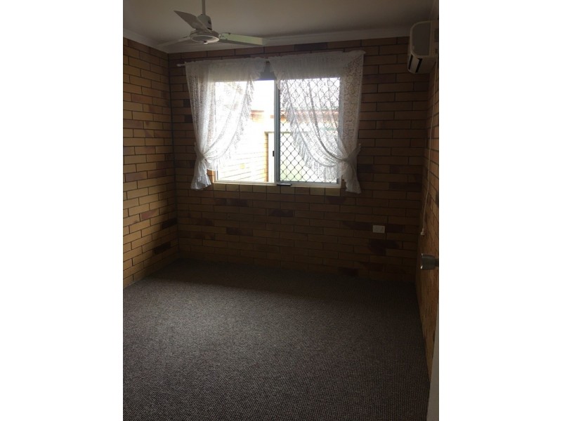 2/67 Oak Street, Andergrove QLD 4740