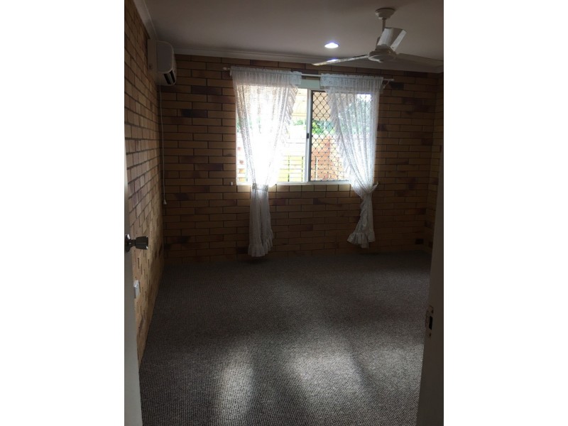 2/67 Oak Street, Andergrove QLD 4740