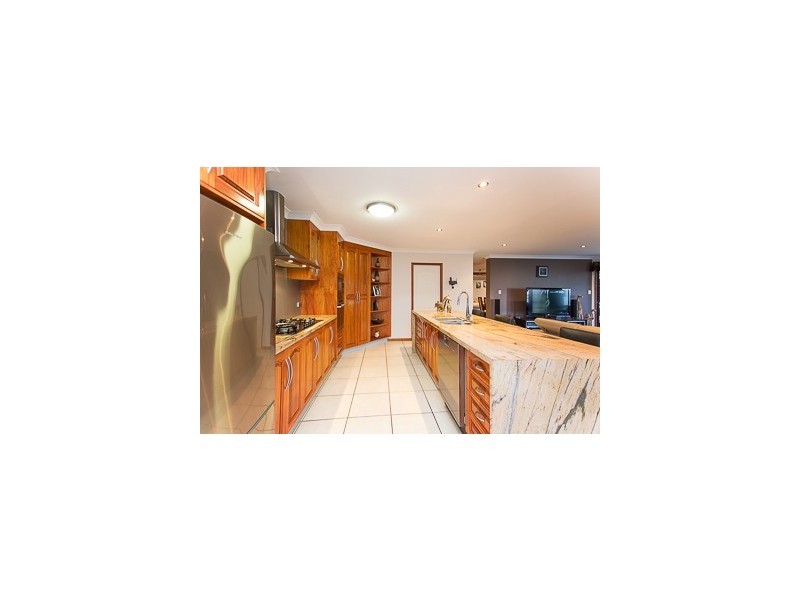 17 Romaine Court, Glenella QLD 4740