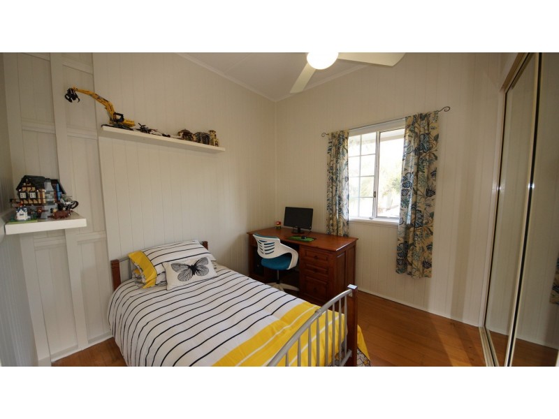 11 Sneyd Street, West Mackay QLD 4740