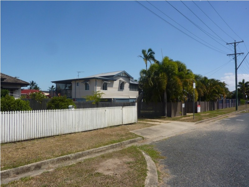 11 Sneyd Street, West Mackay QLD 4740