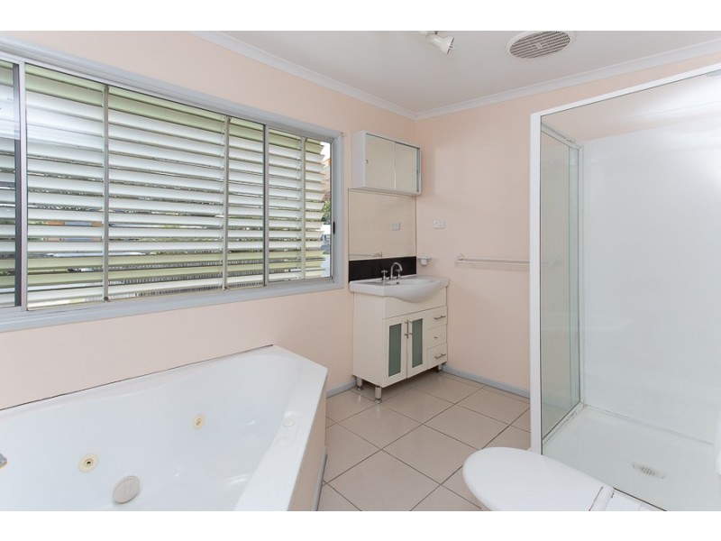 32 Scott Street, South Mackay QLD 4740