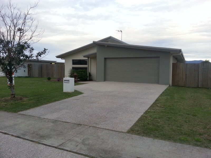 17 Elizabeth Street, Mirani QLD 4754