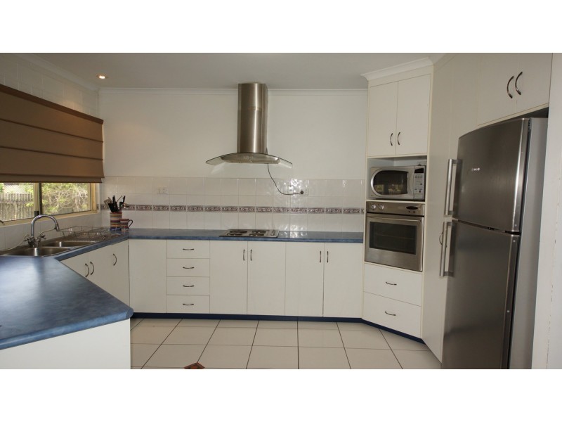 4 Ivy Street, Mirani QLD 4754